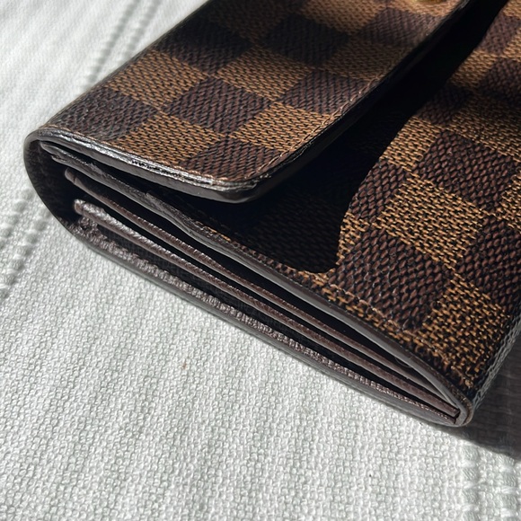 Authentic Louis Vuitton Sarah Damier Ebene Canvas Wallet with COA - Picture 4 of 12